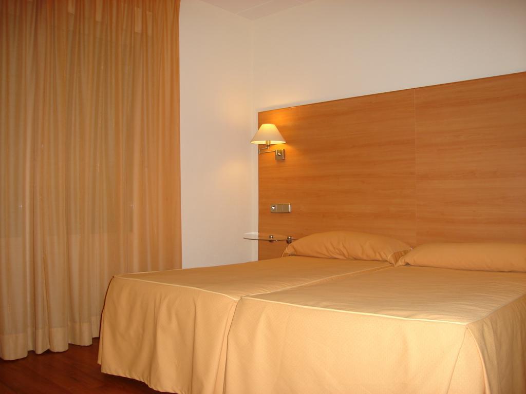Hotel Europa Villacanas Pokoj fotografie