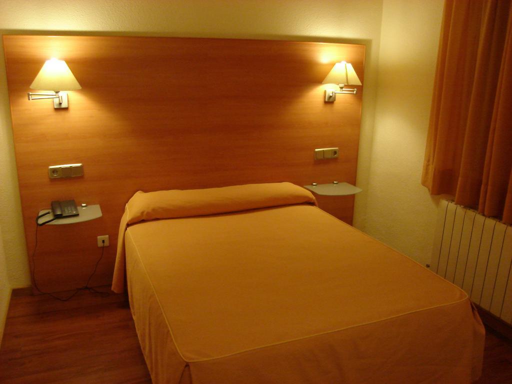 Hotel Europa Villacanas Pokoj fotografie